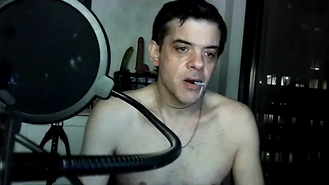 Snapshot of mikey-s-cort chatting on July 9, 2026, 4:02 am mikey-s-cort online show from July 9, 2026, 4:02 am