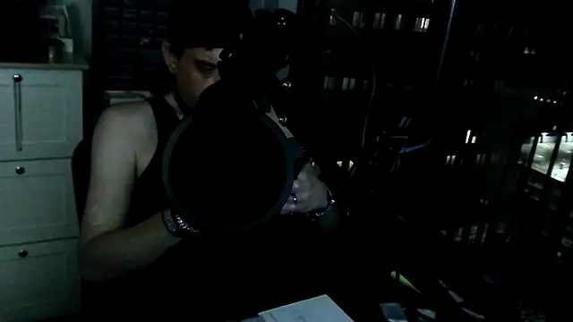 Snapshot of mikey-s-cort chatting on July 7, 2026, 6:47 am mikey-s-cort online show from July 7, 2026, 6:47 am