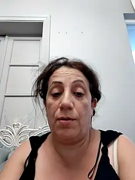 Snapshot of esineee chatting on July 6, 2026, 5:48 pm esineee online show from July 6, 2026, 5:48 pm