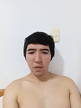 FelipeYang17 online show from July 14, 2026, 6:51 am