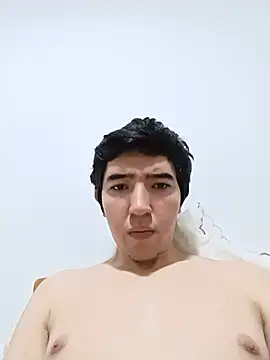 FelipeYang17 online show from July 13, 2026, 11:37 pm