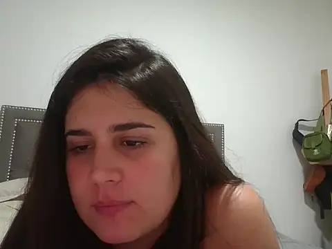 Snapshot of Nellaluxe chatting on July 19, 2026, 4:32 am Nellaluxe online show from July 19, 2026, 4:32 am