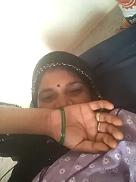 Snapshot of Madhuri56 chatting on July 10, 2026, 9:31 am Madhuri56 online show from July 10, 2026, 9:31 am