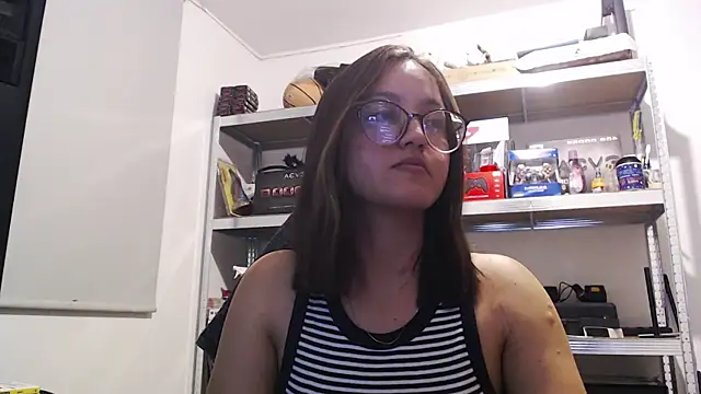 Luna sweetie  online show from July 12, 2026, 3:29 am