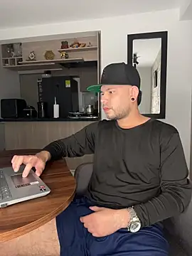 JuanY David online show from July 16, 2026, 10:29 pm