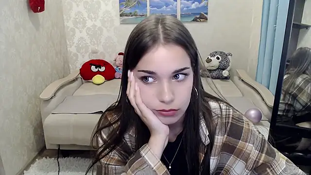 cool girlwe online show from July 7, 2026, 9:35 am