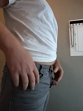Snapshot of manlysissyslave chatting on August 7, 2026, 12:44 pm manlysissyslave online show from August 7, 2026, 12:44 pm