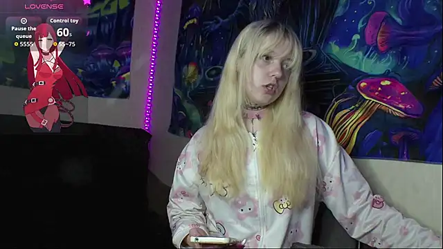 Snapshot of Eva_Kittyyy chatting on August 3, 2026, 8:58 pm Eva Kittyyy online show from August 3, 2026, 8:58 pm