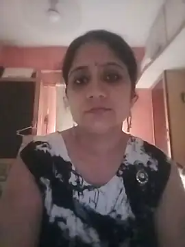 Snapshot of Pooja-bedi chatting on July 12, 2026, 10:38 am Pooja-bedi online show from July 12, 2026, 10:38 am