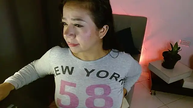 Snapshot of lispetite chatting on February 27, 2026, 6:35 am lispetite online show from February 27, 2026, 6:35 am