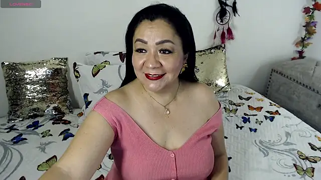 Yourhornyjuliettee1 online show from July 12, 2026, 7:04 pm