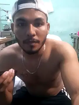 AxelFox18 online show from July 13, 2026, 4:12 am