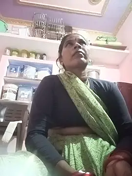 Snapshot of HOtpoojakoli chatting on July 17, 2026, 3:42 pm HOtpoojakoli online show from July 17, 2026, 3:42 pm