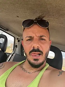 Snapshot of AlexCammarr chatting on July 11, 2026, 2:28 pm AlexCammarr online show from July 11, 2026, 2:28 pm