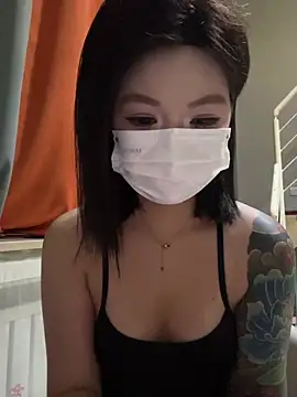 Xtryi02 online show from July 16, 2026, 3:42 pm