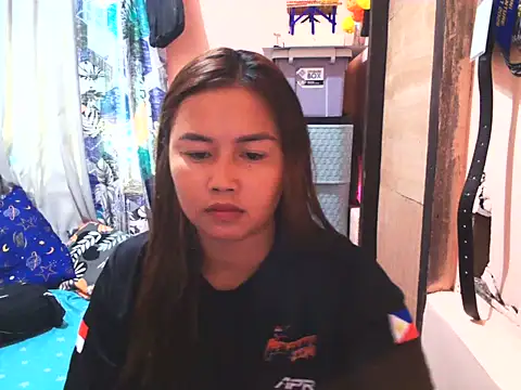 Snapshot of Husyblaze chatting on July 12, 2026, 4:57 am Husyblaze online show from July 12, 2026, 4:57 am