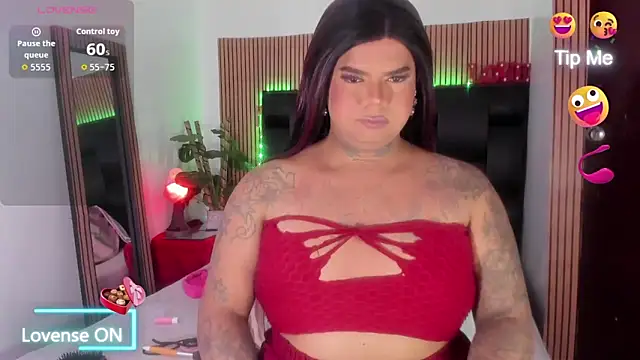 Snapshot of isabelleandbrand chatting on October 8, 2025, 1:23 pm isabelleandbrand online show from October 8, 2025, 1:23 pm