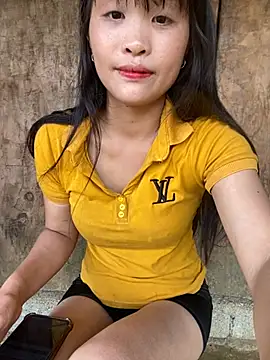 Bella0005 online show from July 13, 2026, 1:38 am