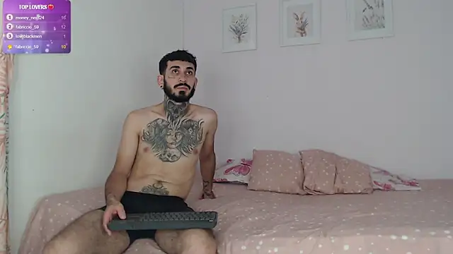 Tyler y lunita online show from July 17, 2026, 5:54 pm