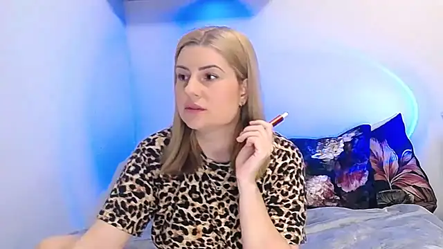 alisenties online show from April 29, 2026, 3:05 pm