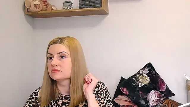 alisenties online show from April 8, 2026, 3:46 pm