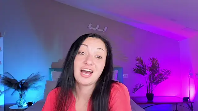 LadyyNoir online show from July 14, 2026, 5:23 am
