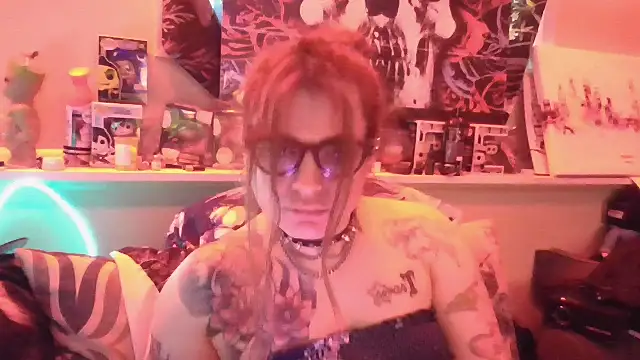 Snapshot of UrHellBri-L chatting on July 13, 2026, 9:58 pm UrHellBri-L online show from July 13, 2026, 9:58 pm
