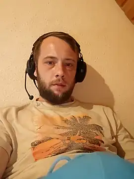 llChrisll95 online show from July 15, 2026, 8:38 pm