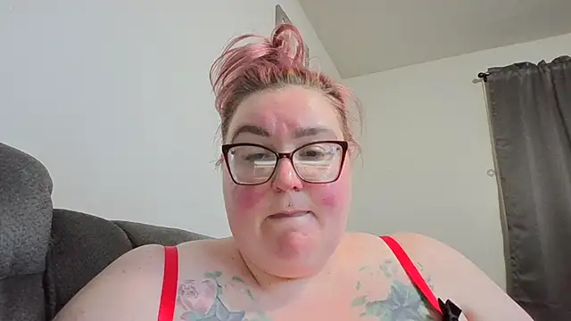Snapshot of BbwQueen216 chatting on July 14, 2026, 3:55 am BbwQueen216 online show from July 14, 2026, 3:55 am