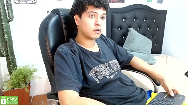 Snapshot of ethan_cortes chatting on July 14, 2026, 8:04 pm ethan cortes online show from July 14, 2026, 8:04 pm