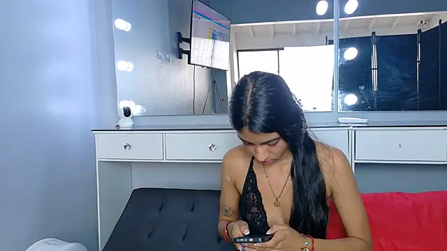 strawberrymia69 online show from July 15, 2026, 9:11 pm