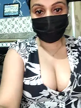 Snapshot of Your-Shalu chatting on July 18, 2026, 5:21 pm Your-Shalu online show from July 18, 2026, 5:21 pm