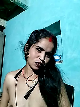 Snapshot of Simran_Love143 chatting on July 21, 2026, 3:35 pm Simran Love143 online show from July 21, 2026, 3:35 pm