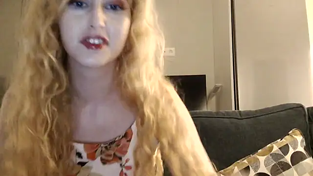Kiki-wren online show from July 31, 2026, 7:00 pm