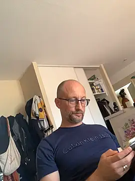 Snapshot of Rosbif69 chatting on July 20, 2026, 11:45 am Rosbif69 online show from July 20, 2026, 11:45 am