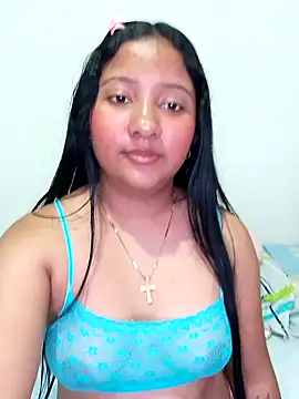 Snapshot of Luna_Dorada chatting on July 18, 2026, 9:45 pm Luna Dorada online show from July 18, 2026, 9:45 pm