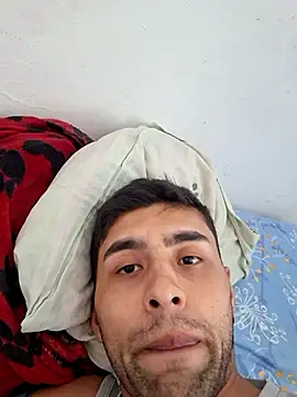 matiasxl01 online show from July 20, 2026, 8:22 pm