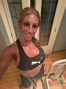 cari guerrera online show from July 21, 2026, 8:43 pm