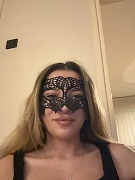 Snapshot of 0_Mira_0 chatting on July 23, 2026, 7:10 pm 0 Mira 0 online show from July 23, 2026, 7:10 pm