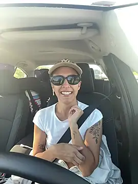 mellybearzzz online show from July 24, 2026, 12:34 pm