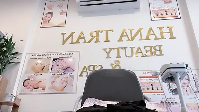 Snapshot of Katy_Bae chatting on September 23, 2025, 4:19 am Katy Bae online show from September 23, 2025, 4:19 am