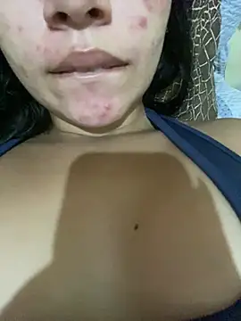 Snapshot of mels011 chatting on August 4, 2026, 2:43 pm mels011 online show from August 4, 2026, 2:43 pm