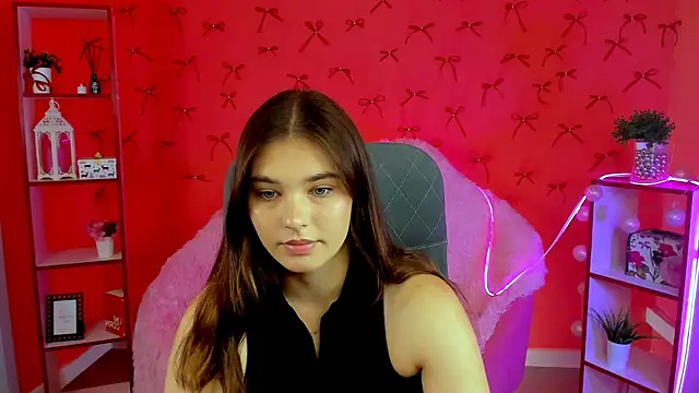 KristinaFairfax online show from July 24, 2026, 10:22 am