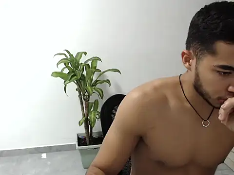 Snapshot of carlitospuma chatting on July 23, 2026, 7:21 pm carlitospuma online show from July 23, 2026, 7:21 pm