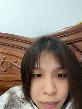 Lolilolii001 online show from July 25, 2026, 5:19 pm