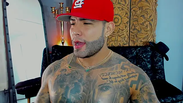 Aaron Vega online show from August 4, 2026, 2:05 am