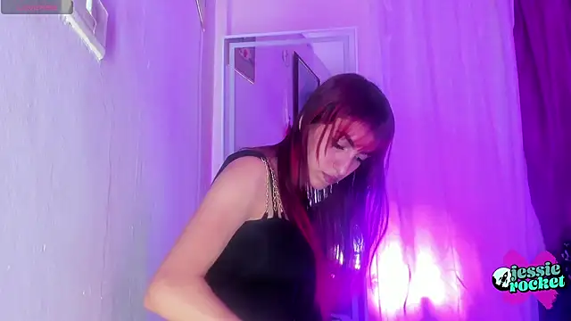 jessierocketx online show from November 25, 2025, 11:16 pm