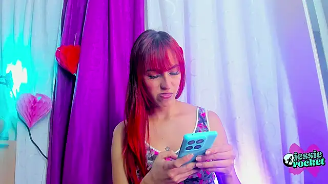 Snapshot of jessierocketx chatting on February 25, 2026, 6:52 pm jessierocketx online show from February 25, 2026, 6:52 pm