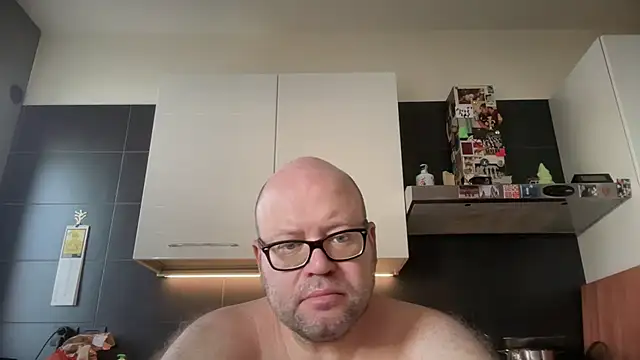 Snapshot of theitalianbear chatting on June 27, 2026, 5:57 am theitalianbear online show from June 27, 2026, 5:57 am