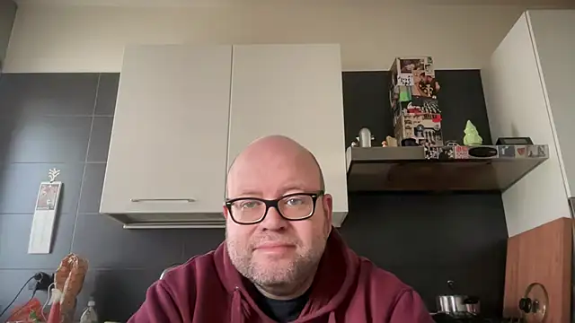 theitalianbear online show from November 20, 2025, 1:23 pm